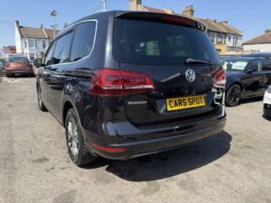 2016 Volkswagen Sharan 1.4 Tsi Comfort Line Blue Motion Fresh Import Verified Mile Finance Avb in Black — image 4