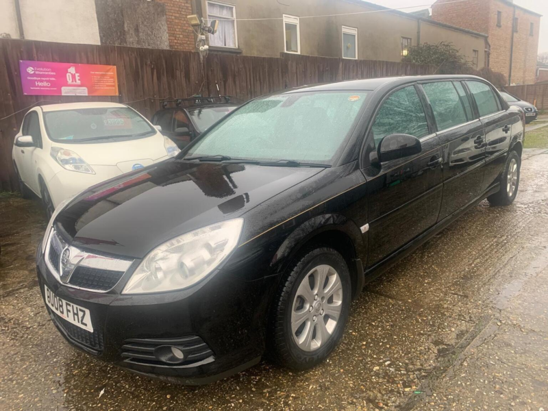 2008 Vauxhall Vectra 2.2i 16v Design 4dr in Black — image 1