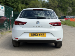 2013 SEAT Leon 2.0 Tdi Cr Se in White — image 6