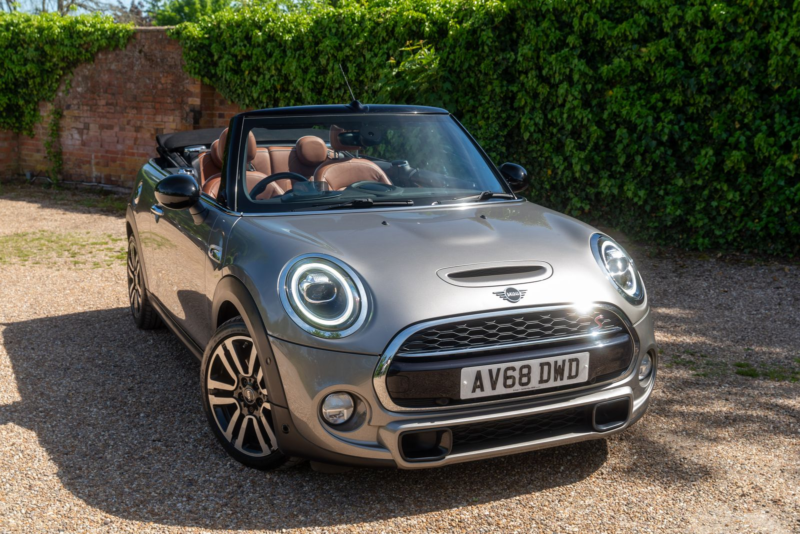 2018 MINI Convertible 2.0 Cooper S Convertible 2dr Petrol Steptronic Euro 6 (s/s) (192 Ps) in Silver — image 1