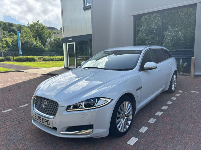 2015 Jaguar Xf 2.2 D Luxury in White — image 1