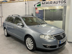 2009 Volkswagen Passat 2.0 Tdi Highline Estate 5dr Diesel Manual Euro 4 (140 Ps) in Grey — image 1