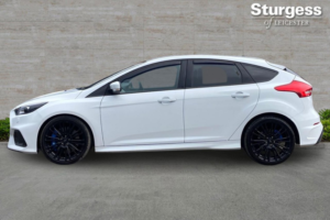 2017 Ford Focus 2.3t Ecoboost Rs AWD Euro 6 (s/s) 5dr in White — image 4
