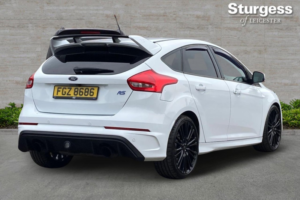 2017 Ford Focus 2.3t Ecoboost Rs AWD Euro 6 (s/s) 5dr in White — image 5