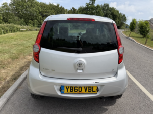 2011 Vauxhall Agila 1.2 Vvt Se in Silver — image 4
