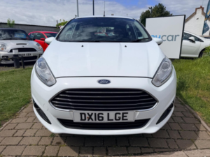 2016 Ford Fiesta 1.25 Zetec Euro 6 5dr in White — image 2