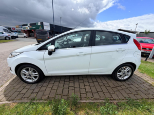 2016 Ford Fiesta 1.25 Zetec Euro 6 5dr in White — image 5