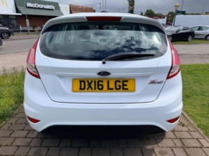 2016 Ford Fiesta 1.25 Zetec Euro 6 5dr in White — image 6
