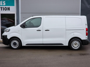 2022 Peugeot Expert 1.5 Bluehdi 1000 Professional Premium Standard Panel Van Mwb Euro 6 (s/s) 6dr in White — image 6