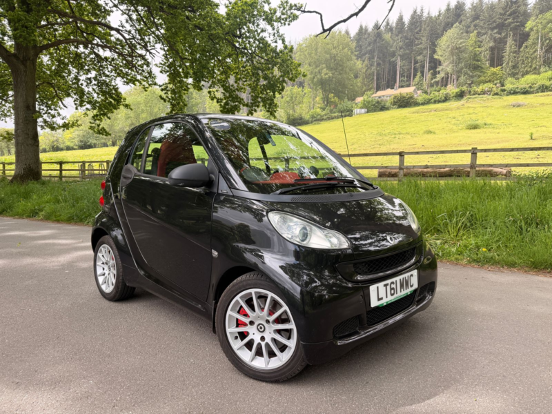 2011 Smart Fortwo 1.0 Passion Coupe 2dr Petrol Softtouch Euro 5 (84 Bhp) in Black — image 1