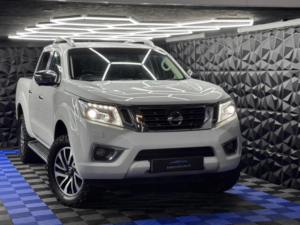 2016 Nissan Navara 2.3 Dci Tekna 4WD Euro 5 4dr in White — image 5