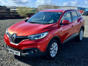 2017 Renault Kadjar 1.5 Dynamique Nav Dci 110 in Red — image 4