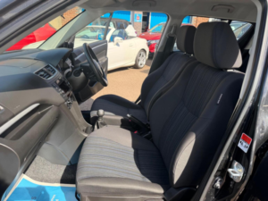 2013 Suzuki Swift 1.2 Sz3 Euro 5 5dr in Black — image 3