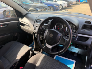 2013 Suzuki Swift 1.2 Sz3 Euro 5 5dr in Black — image 5