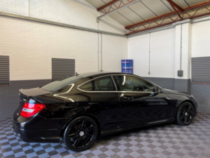 2014 Mercedes-Benz C-Class 2.1 C250 Cdi Amg Sport Plus Coupe 2dr Diesel G-Tronic+ Euro 5 (s/s) (204 Ps) in Black — image 5