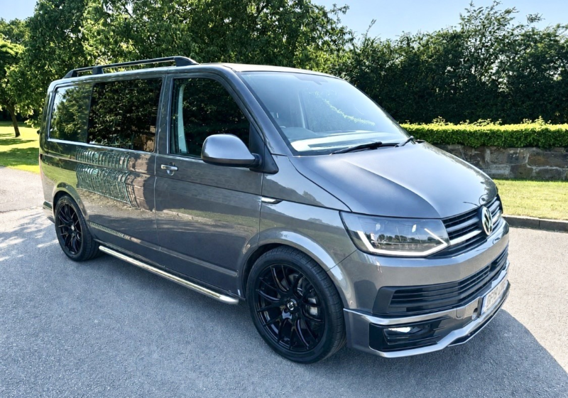 2019 Volkswagen Transporter T6 2.0 Tdi Highline Kombi 150 Swb 6 Speed 6 Seater in Grey — image 1