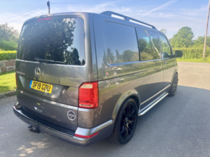 2019 Volkswagen Transporter T6 2.0 Tdi Highline Kombi 150 Swb 6 Speed 6 Seater in Grey — image 3
