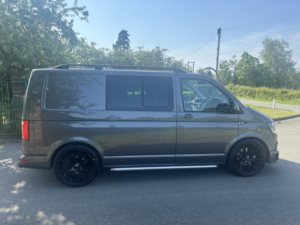 2019 Volkswagen Transporter T6 2.0 Tdi Highline Kombi 150 Swb 6 Speed 6 Seater in Grey — image 5