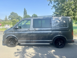 2019 Volkswagen Transporter T6 2.0 Tdi Highline Kombi 150 Swb 6 Speed 6 Seater in Grey — image 6