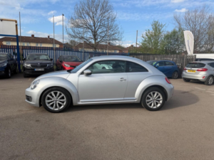 2012 Volkswagen Beetle 2.0 Tdi Design DSG Euro 5 3dr in Silver — image 3