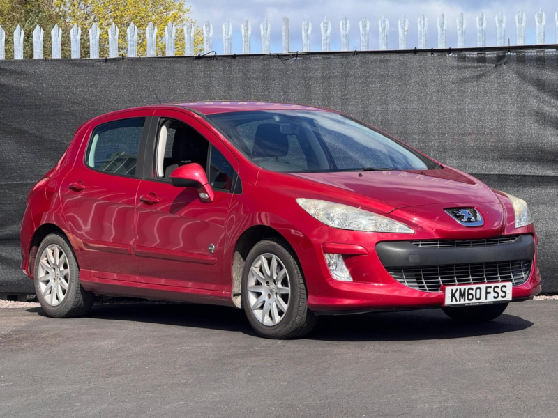 2010 Peugeot 308 1.6 Hdi Envy 5dr in Red — image 1