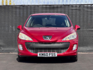 2010 Peugeot 308 1.6 Hdi Envy 5dr in Red — image 5