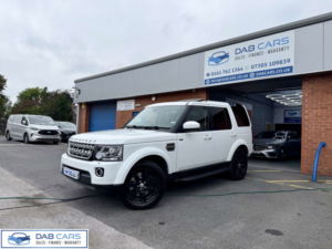2014 Land Rover Discovery 3.0 Discovery Hse Sdv6 Auto 4WD 5dr in White — image 3