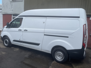 2020 Ford Transit Custom 2.0 300 Ecoblue Leader in White — image 4