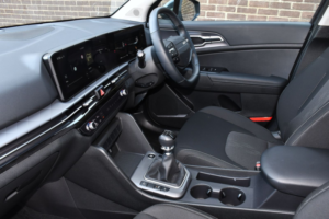 2025 Kia Sportage 1.6 T-Gdi Pure SUV 5dr Petrol Manual Euro 6 (s/s) (147 Bhp) in Grey — image 4