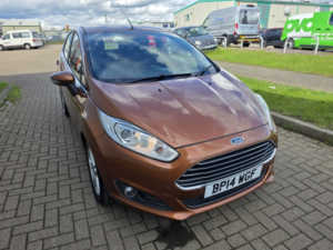 2014 Ford Fiesta 1.0 T Ecoboost Zetec in Brown — image 2