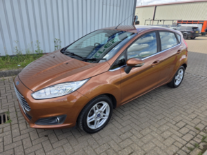 2014 Ford Fiesta 1.0 T Ecoboost Zetec in Brown — image 5