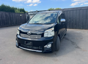 2013 Toyota Voxy