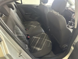 2015 Vauxhall Corsa 1.4 I Ecoflex Sri in Silver — image 6