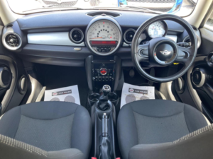 2013 MINI Hatch 1.6 One Euro 5 3dr in White — image 4