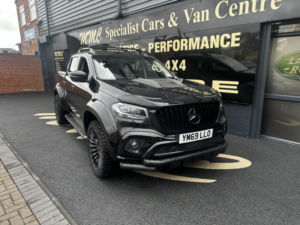 2019 Mercedes-Benz X Class 2.3 Cdi Progressive in Black — image 3