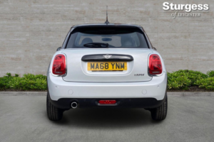 2018 MINI Hatch 1.5 Cooper Steptronic Euro 6 (s/s) 5dr in Silver — image 6