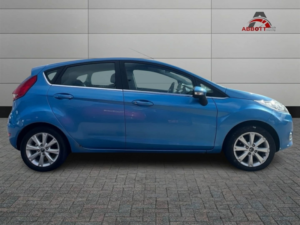 2009 Ford Fiesta 1.4 Tdci Zetec in Blue — image 5