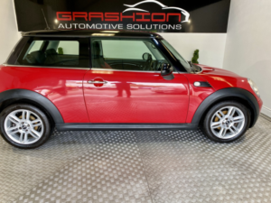 2008 MINI Hatch 1.6 Cooper Hatch in Red — image 5