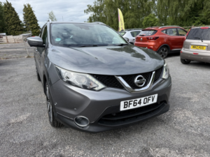 2014 Nissan Qashqai 1.5 Dci Tekna in Grey — image 3