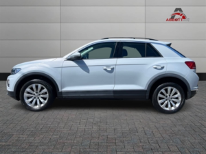 2019 Volkswagen T-Roc 2.0 Tdi Se in Silver — image 3