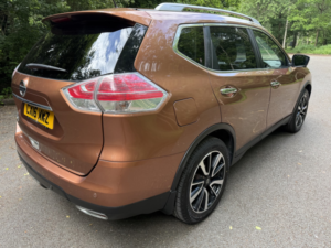2016 Nissan X-Trail 1.6 Dci Tekna 7 SEAT in Orange — image 4