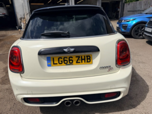 2016 MINI MINI Cooper Sd in White — image 4