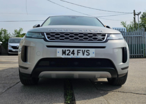 2019 Land Rover Range Rover Evoque 2.0 D180 Hse Auto 4WD Euro 6 (s/s) 5dr in Silver — image 2