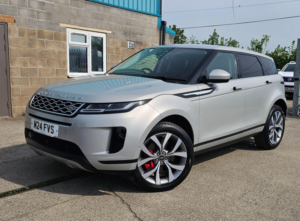 2019 Land Rover Range Rover Evoque 2.0 D180 Hse Auto 4WD Euro 6 (s/s) 5dr in Silver — image 3