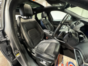 2020 Jaguar F-Pace 2.0 D180 Chequered Flag Auto AWD Euro 6 (s/s) 5dr in Grey — image 3