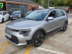 2022 Kia Niro 64.8kwh 2 Auto 5dr in Grey — image 5