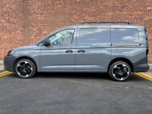 2022 Volkswagen Caddy Maxi 2.0 Tdi C20 Commerce Lwb Euro 6 (s/s) 6dr in Grey — image 6