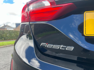 2018 Ford Fiesta 1.1 Ti-Vct Zetec Euro 6 (s/s) 5dr in Black — image 4