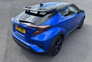 2017 Toyota C-Hr 1.8 Vvt-H Dynamic CVT Euro 6 (s/s) 5dr in Blue — image 4