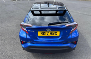 2017 Toyota C-Hr 1.8 Vvt-H Dynamic CVT Euro 6 (s/s) 5dr in Blue — image 6